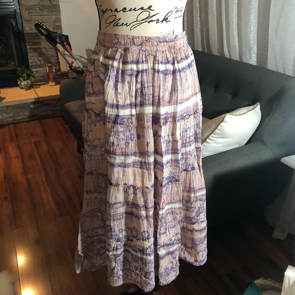 Advance Apparels  Skirt